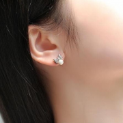 PEARL AND BOW STUD EARRINGS