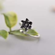 STERLING SILVER WRAP FLOWER RING