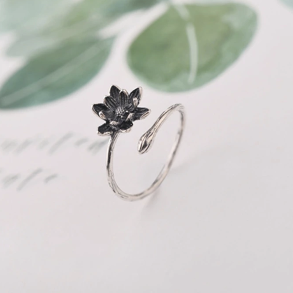 STERLING SILVER WRAP FLOWER RING